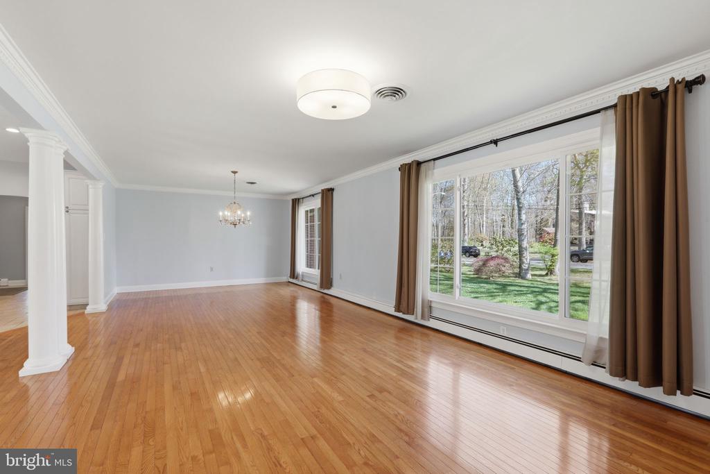 35 ORIOLE WAY