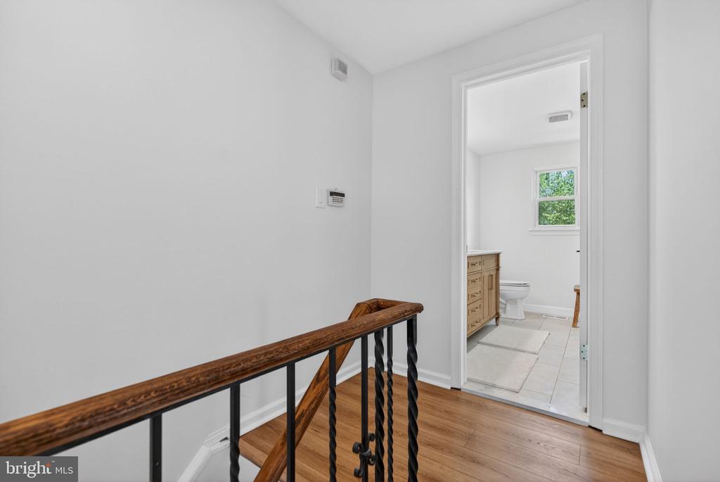 18 MIDWOOD ROAD