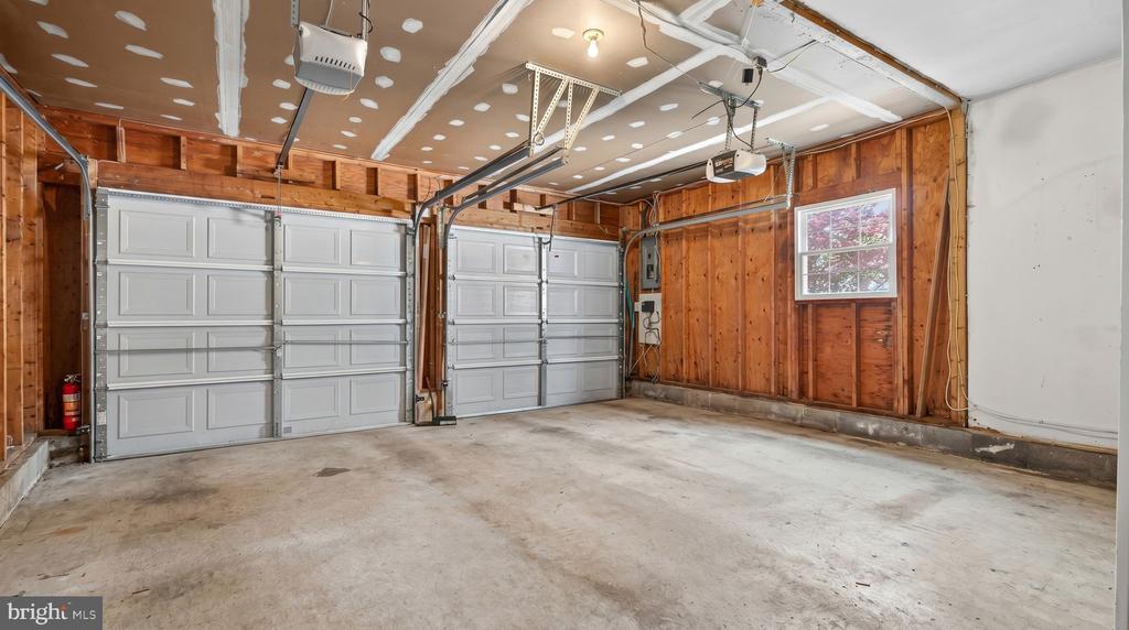 18 MIDWOOD ROAD