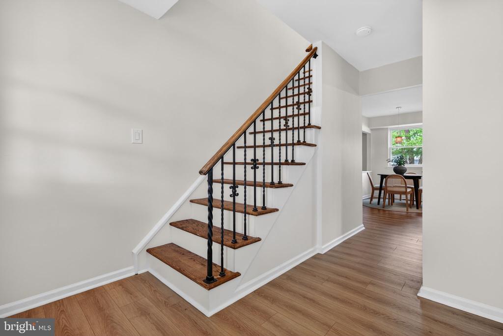 18 MIDWOOD ROAD