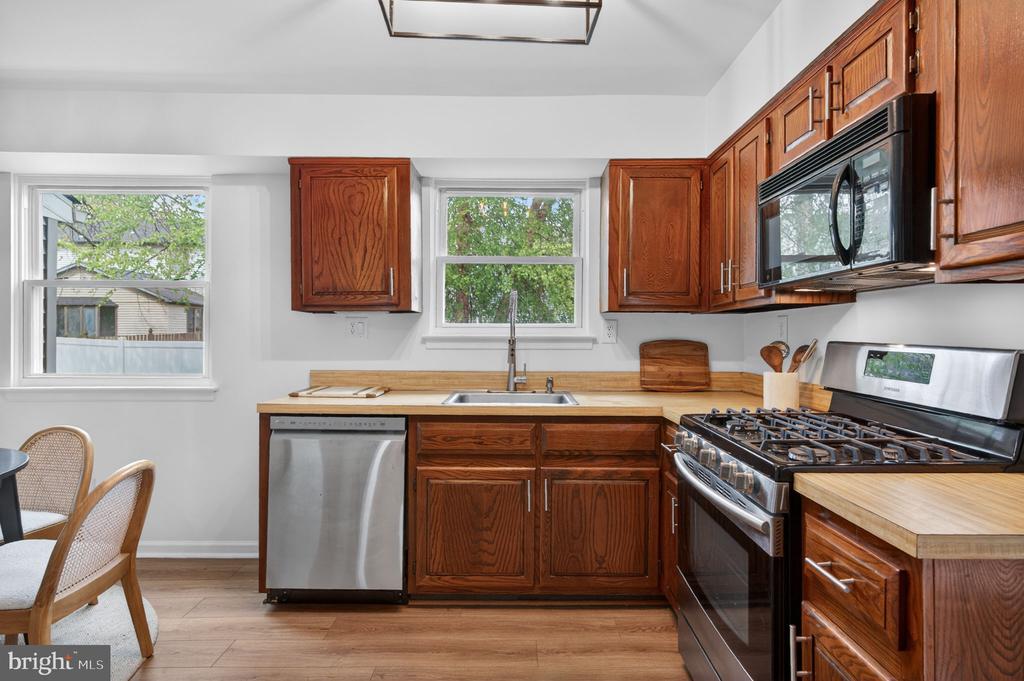 18 MIDWOOD ROAD