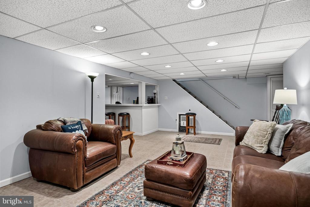 725 CORNWALLIS DRIVE
