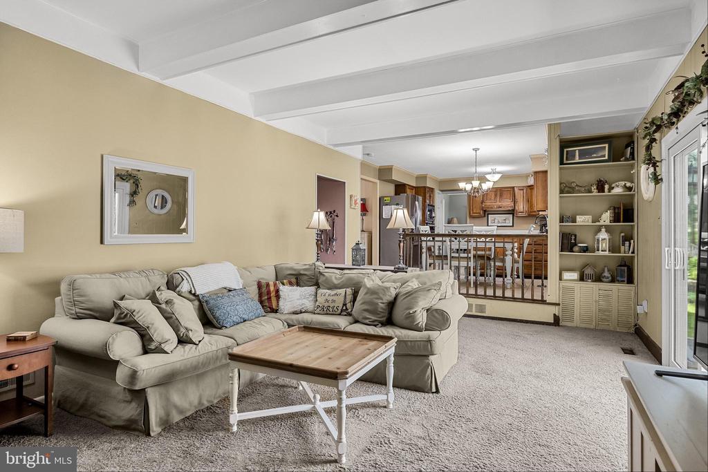 725 CORNWALLIS DRIVE