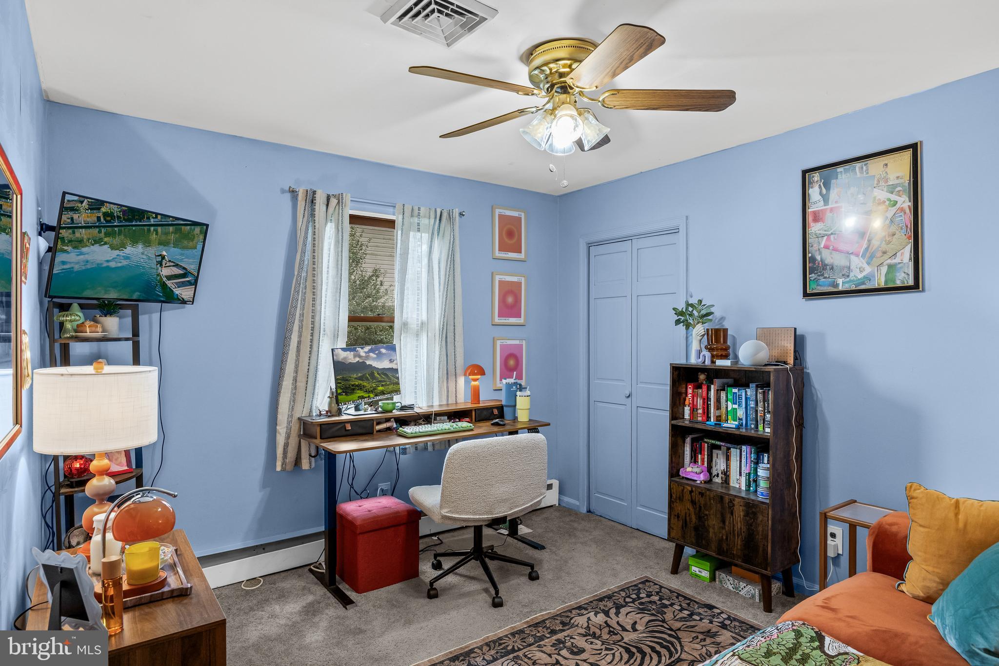 219 W CENTER AVENUE