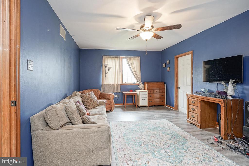 514 MEADOW COURT