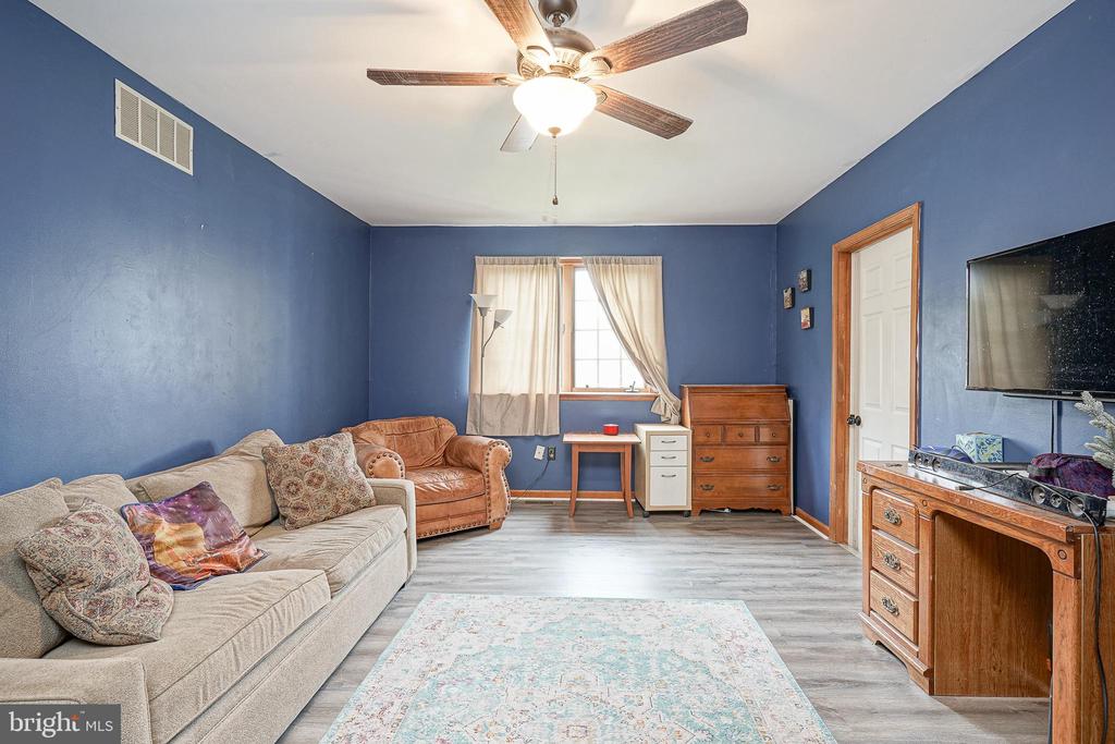 514 MEADOW COURT