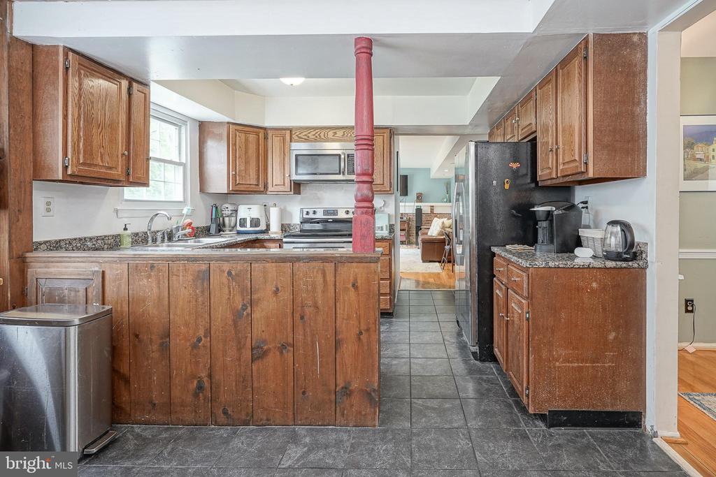 514 MEADOW COURT