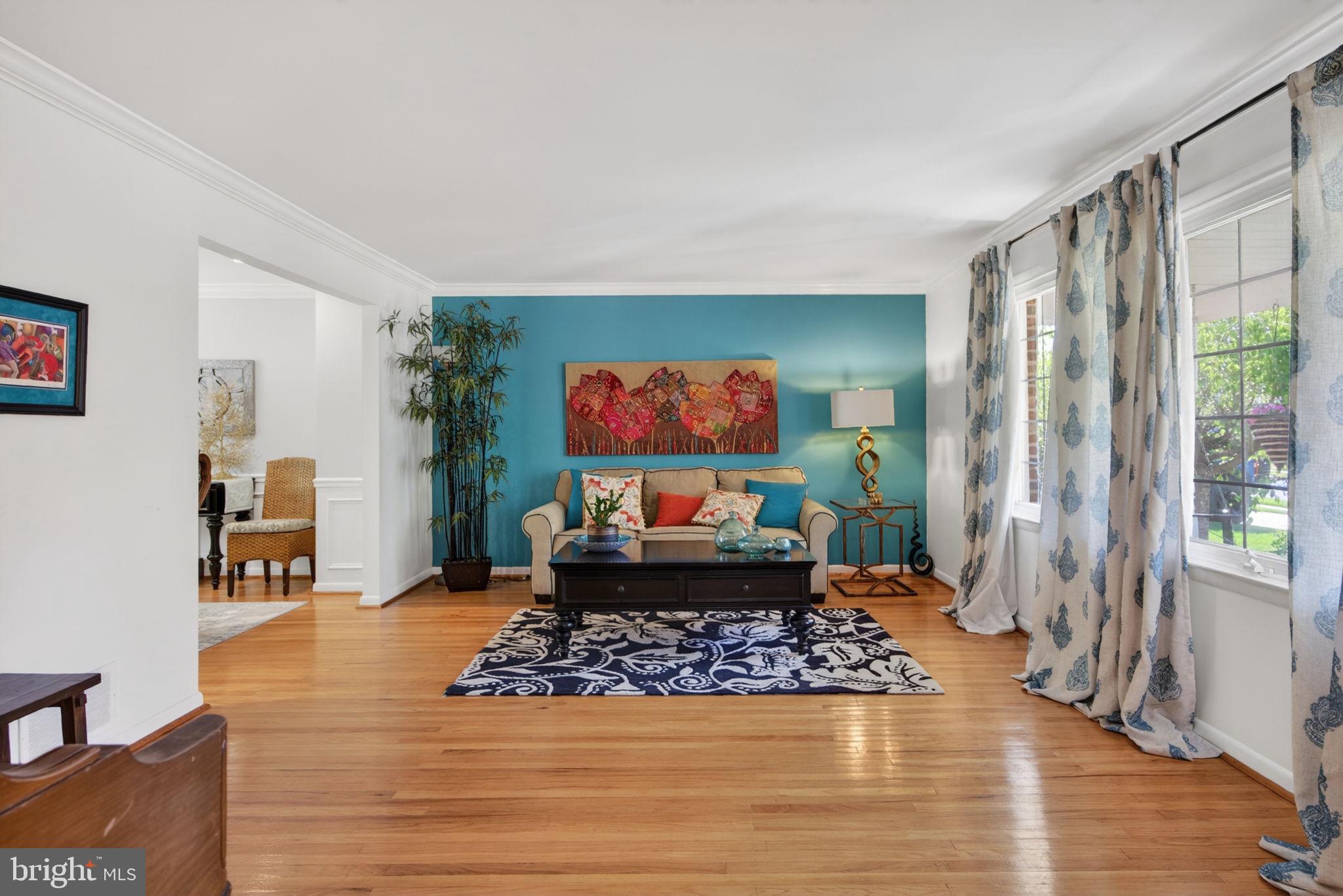 33 ERINDALE DRIVE
