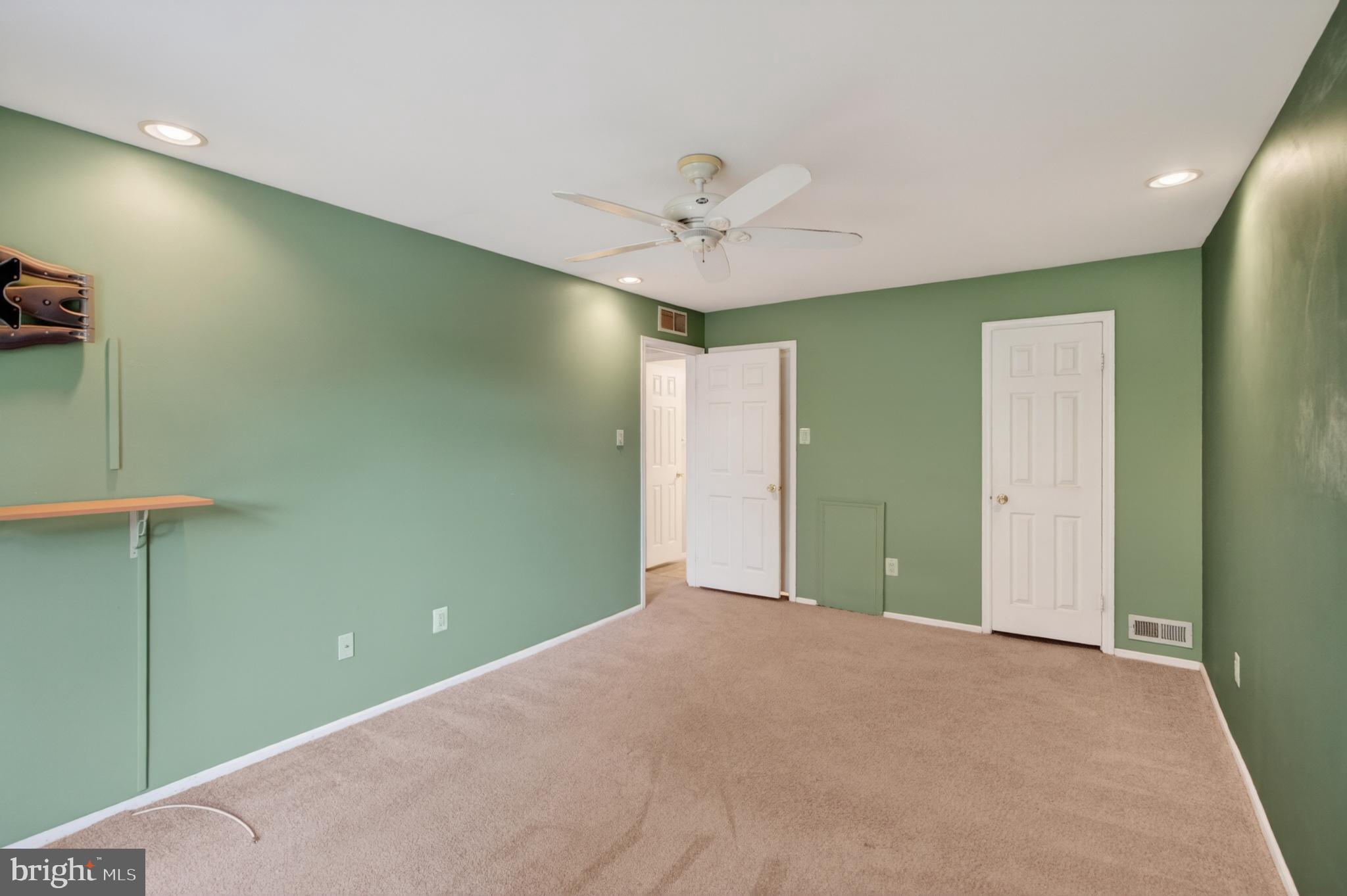 3302 RAMSBURY COURT B