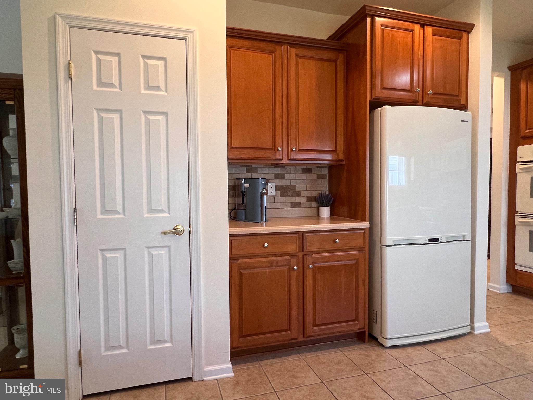 52 RIDGWAY DRIVE