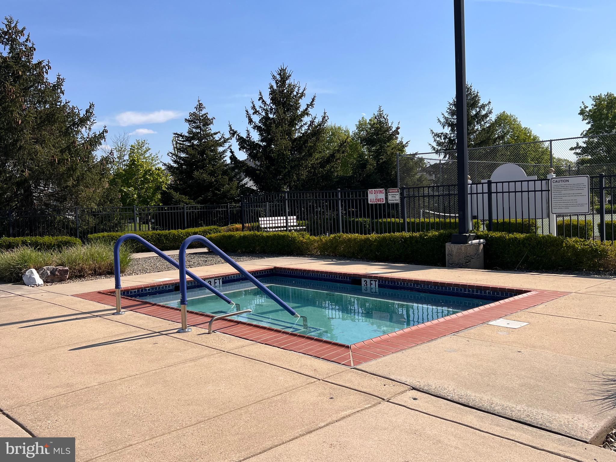 52 RIDGWAY DRIVE