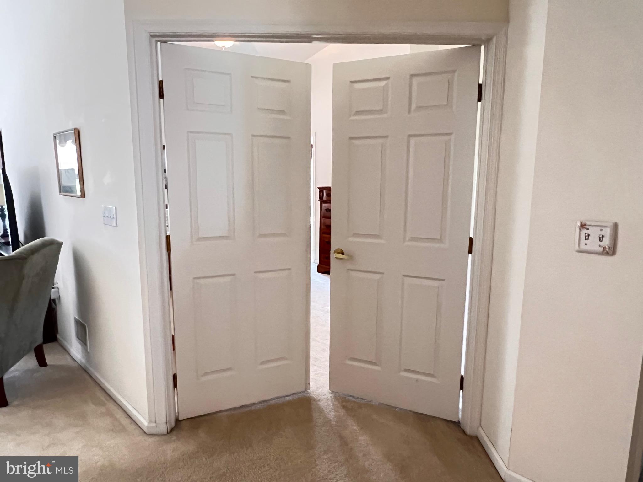 52 RIDGWAY DRIVE