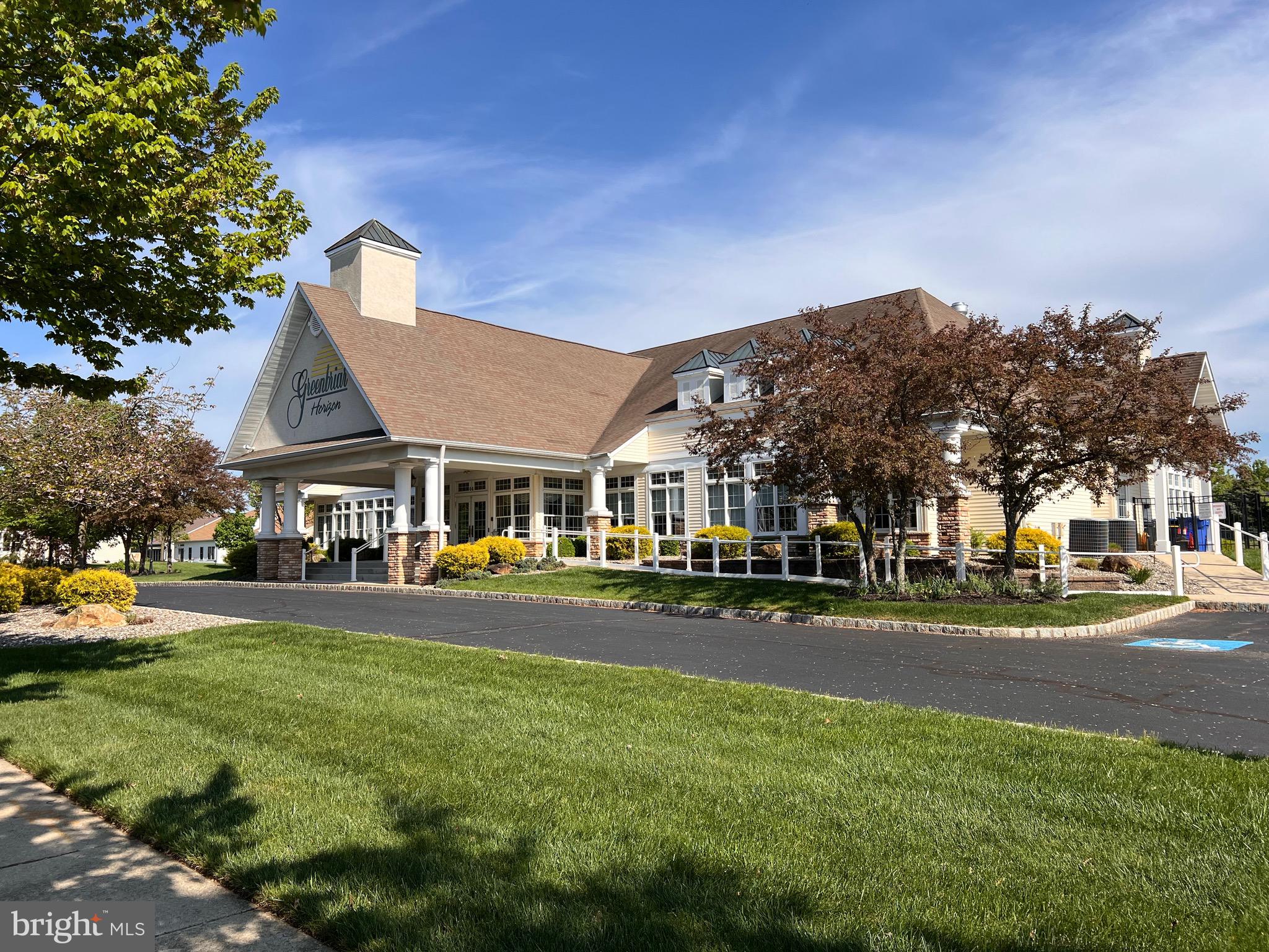 52 RIDGWAY DRIVE