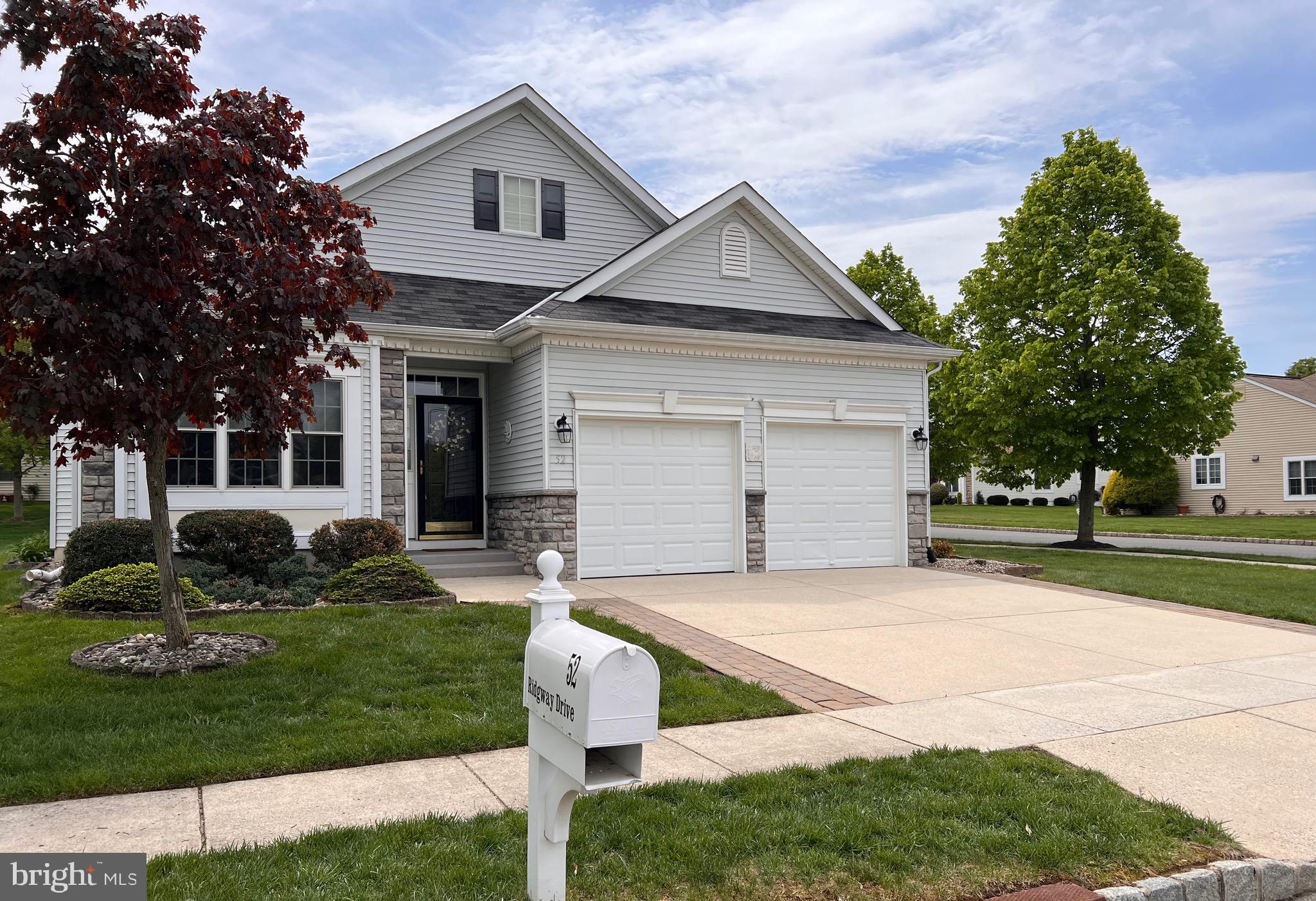 52 RIDGWAY DRIVE
