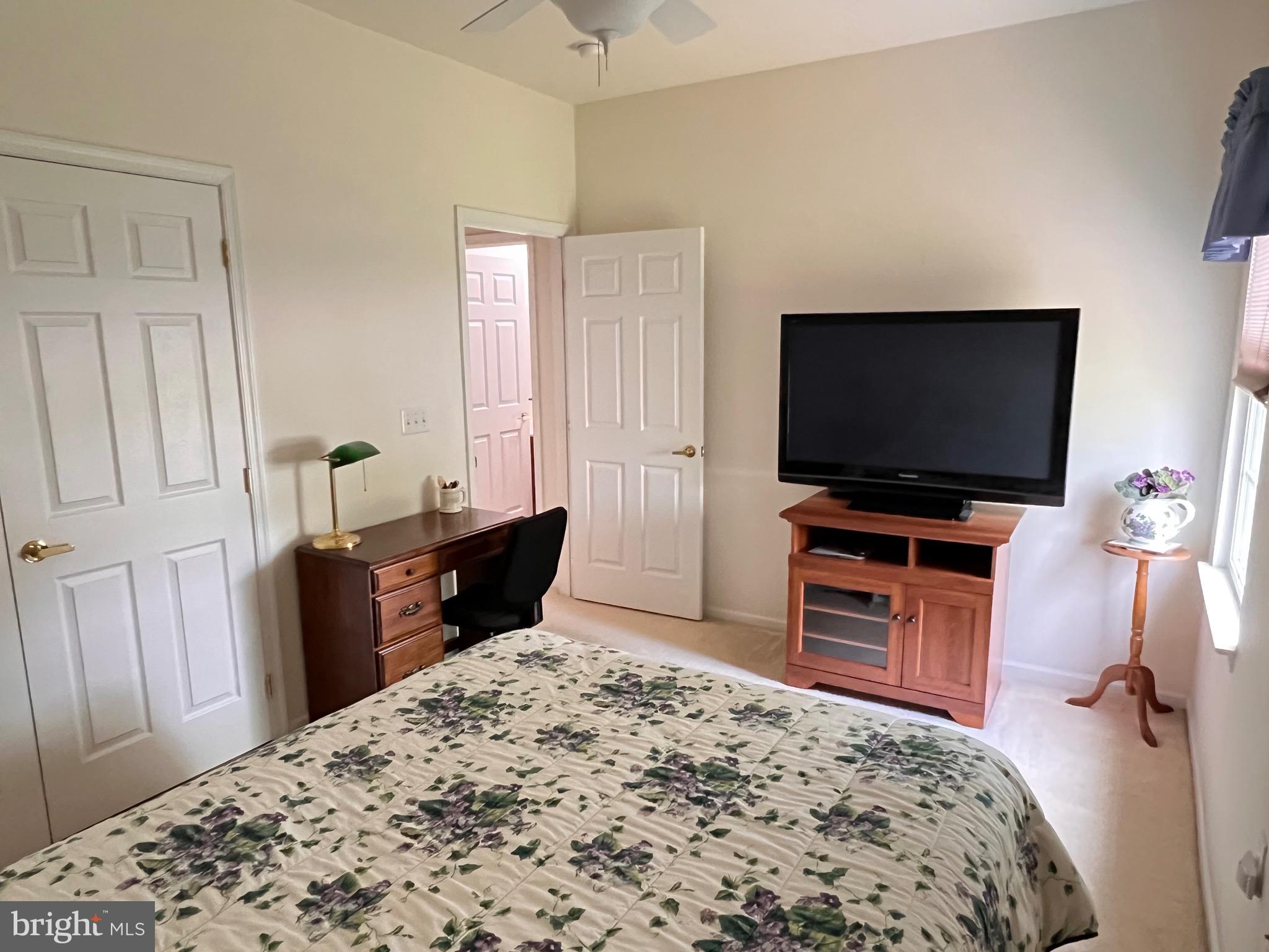 52 RIDGWAY DRIVE