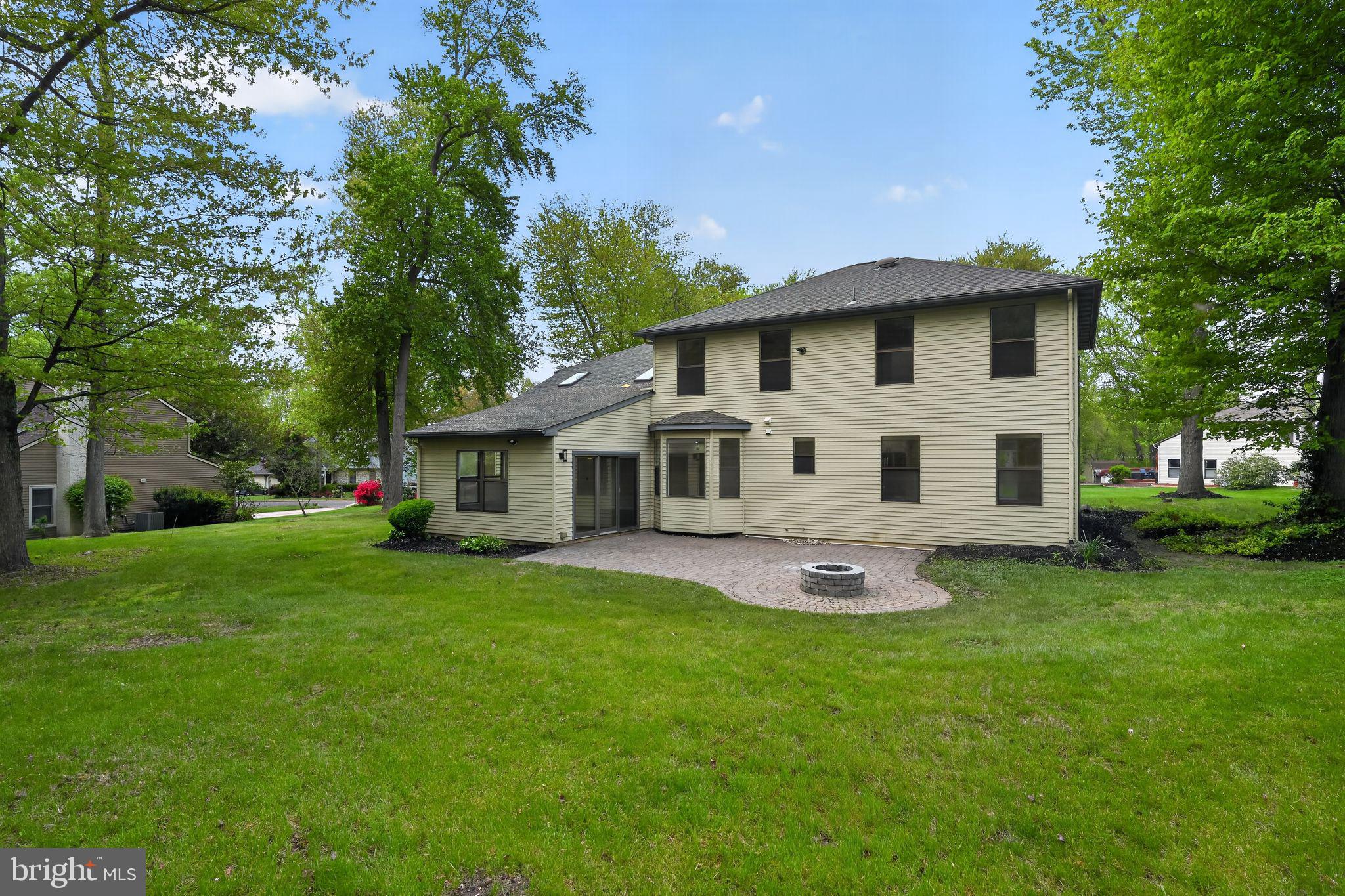 14 GREENTREE DRIVE