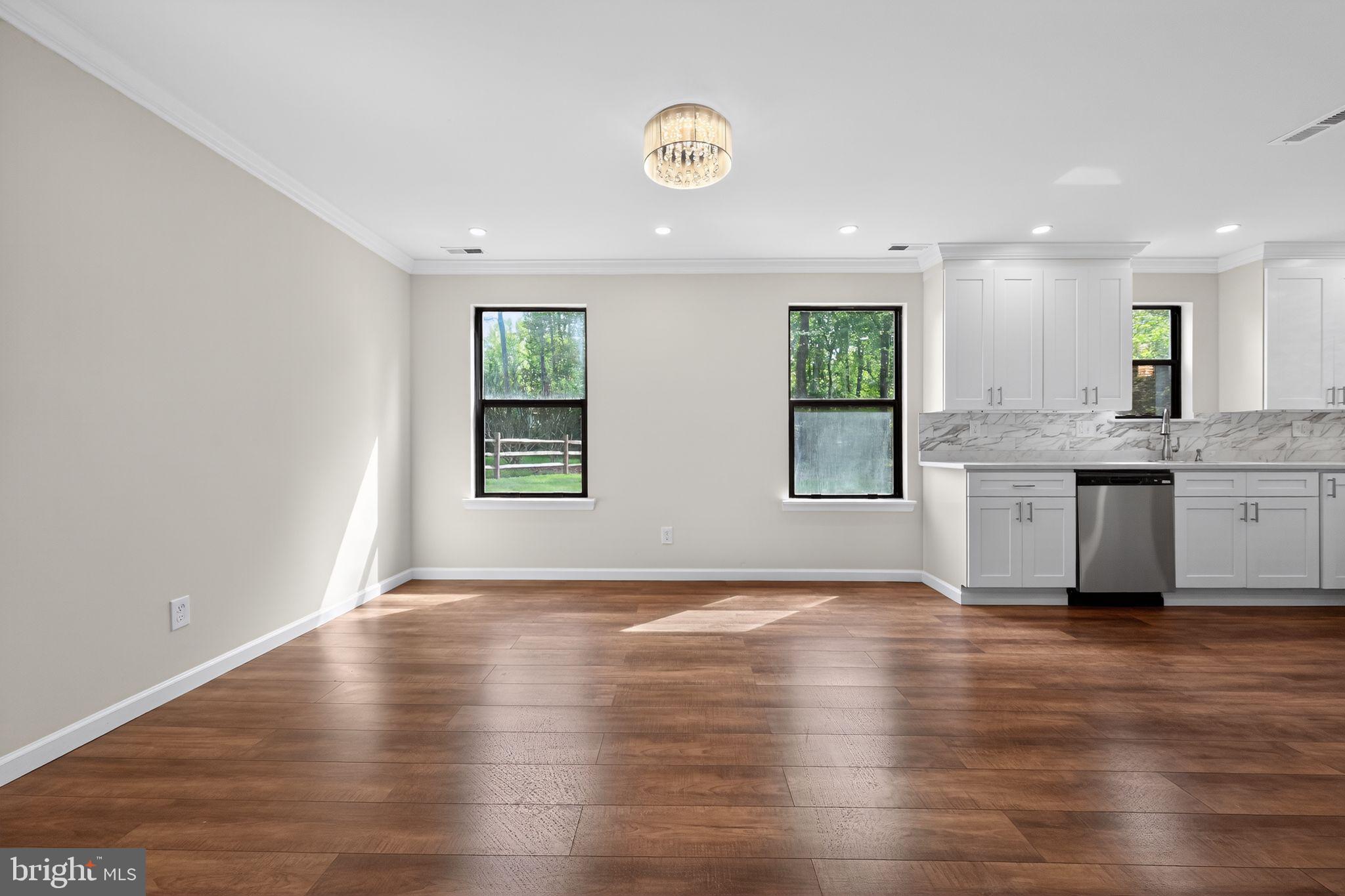 14 GREENTREE DRIVE