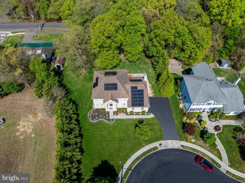 8 MELODIE COURT