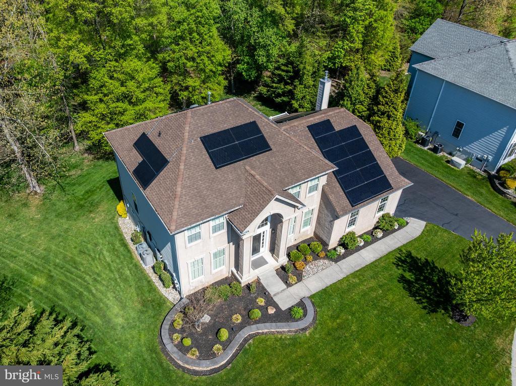 8 MELODIE COURT