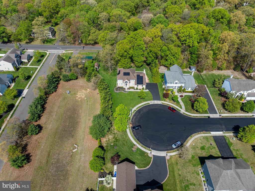 8 MELODIE COURT