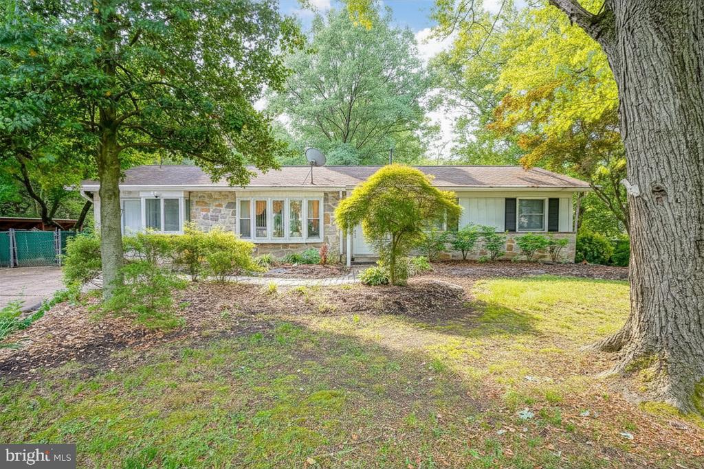 2313 BRANCH PIKE