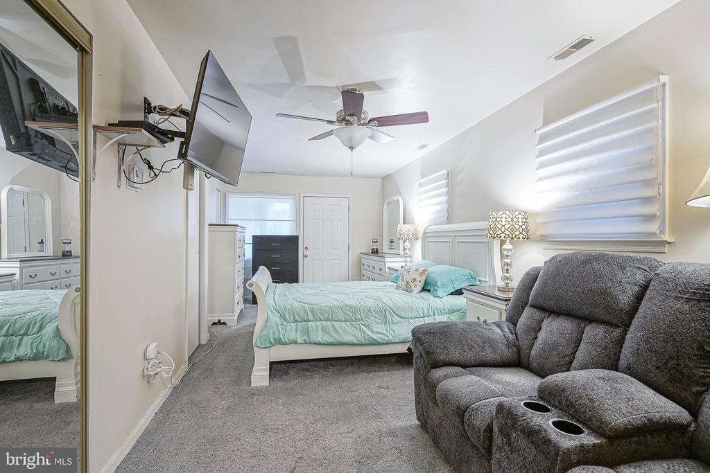 2313 BRANCH PIKE