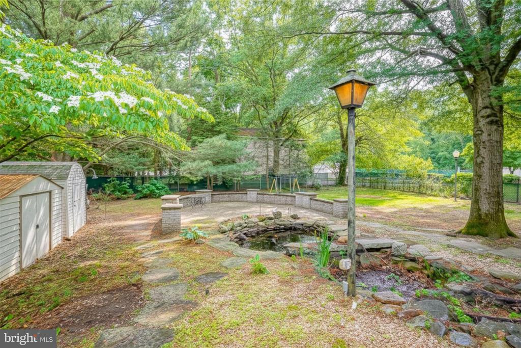 2313 BRANCH PIKE