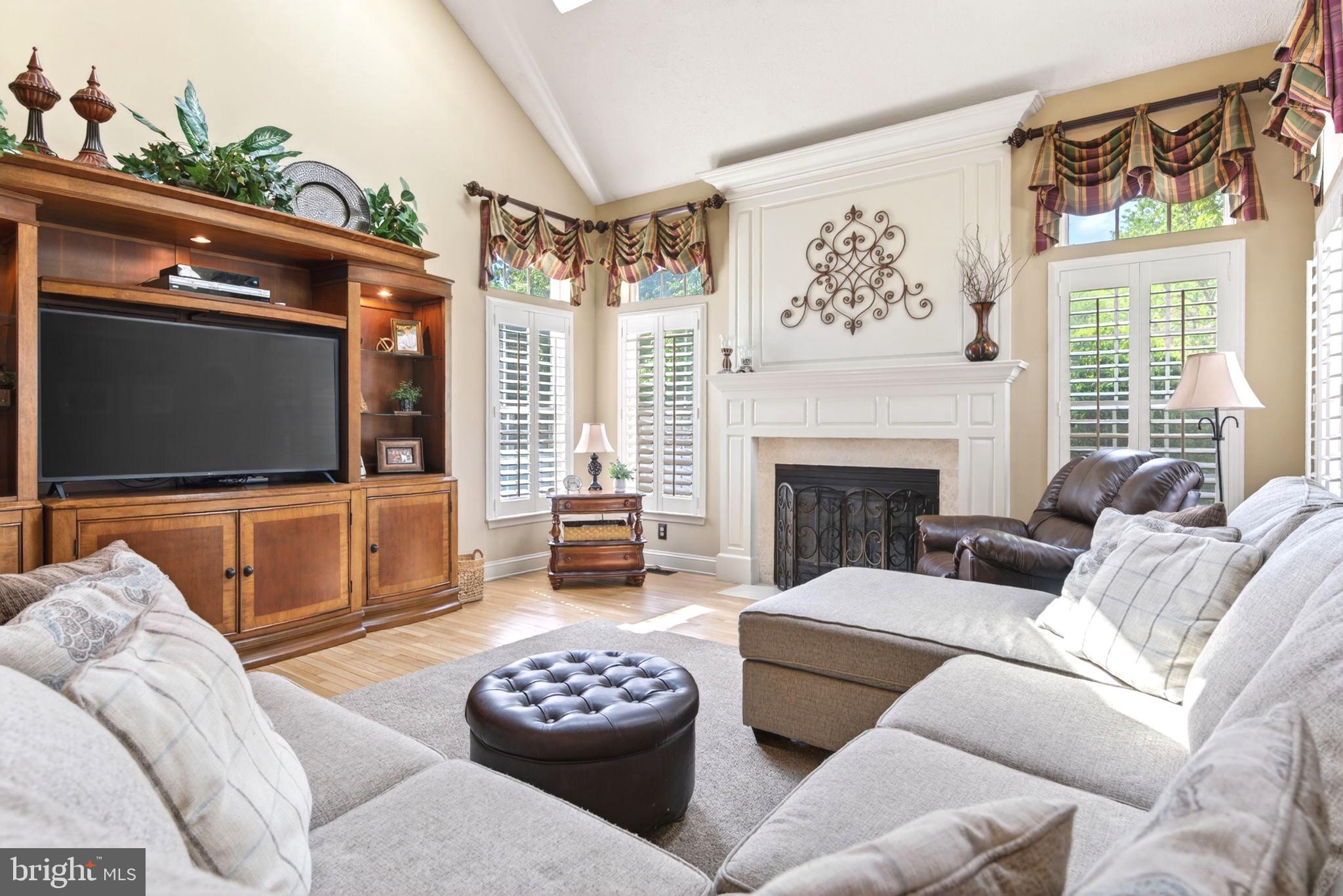 612 SARATOGA DRIVE