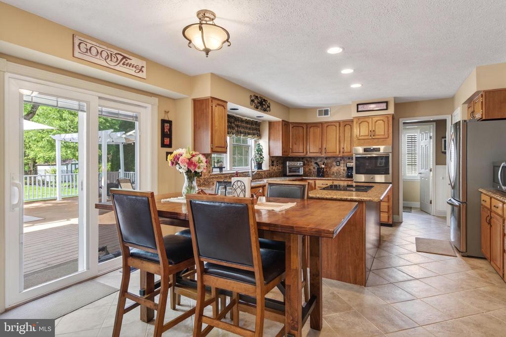 612 SARATOGA DRIVE