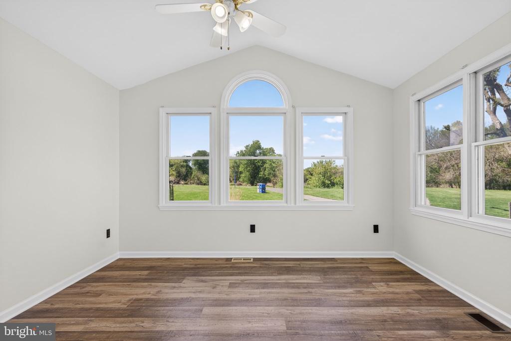 160 COUNTRY FARMS ROAD