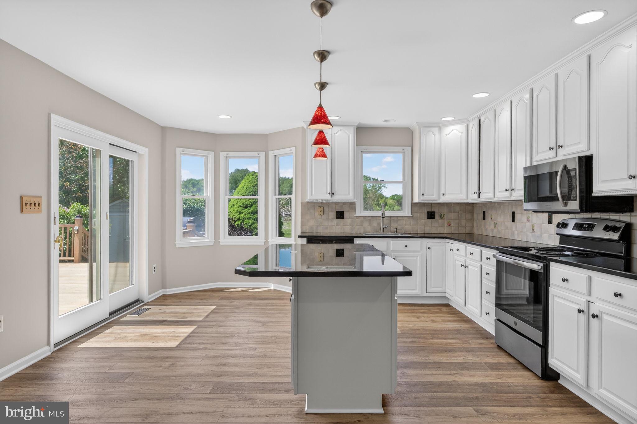 160 COUNTRY FARMS ROAD