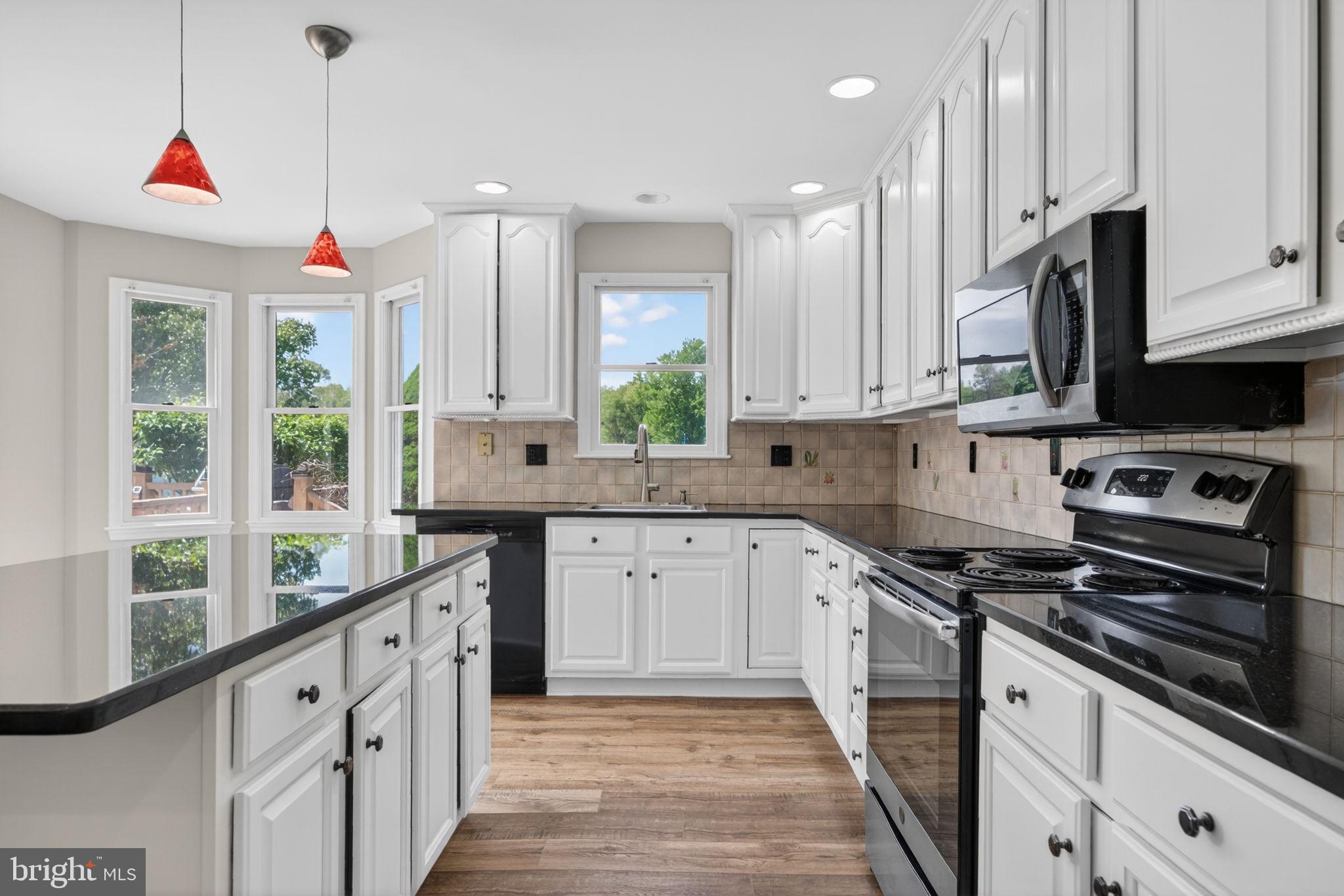 160 COUNTRY FARMS ROAD