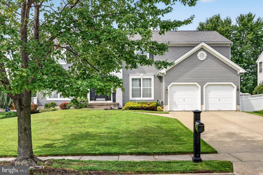 19 ANNAPOLIS DRIVE