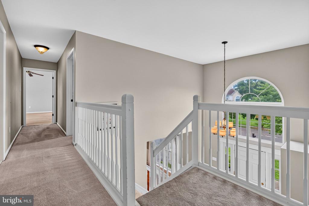 19 ANNAPOLIS DRIVE