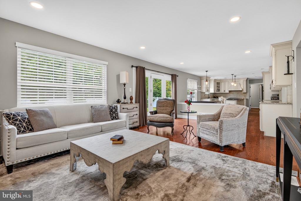 19 ANNAPOLIS DRIVE