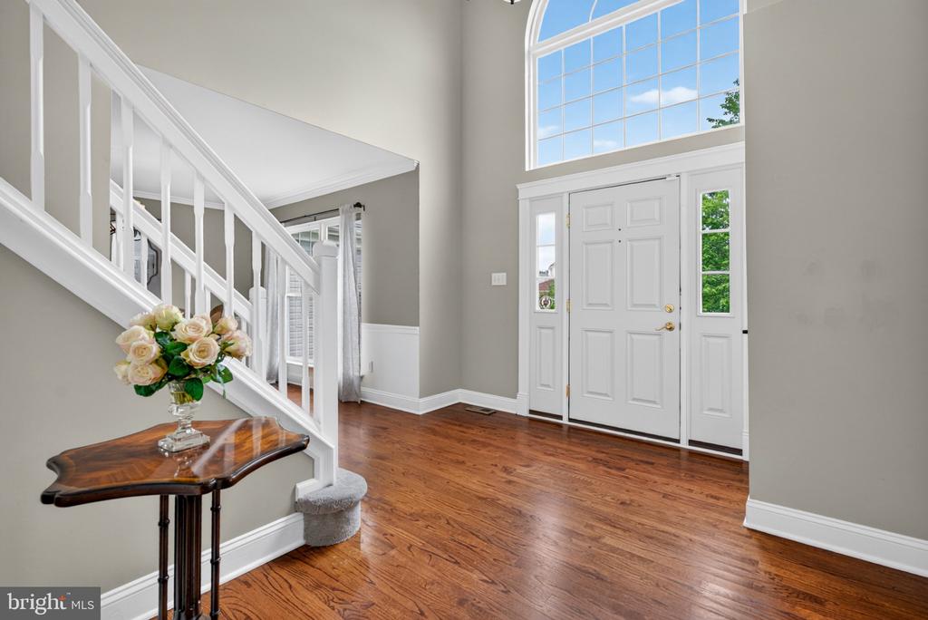 19 ANNAPOLIS DRIVE