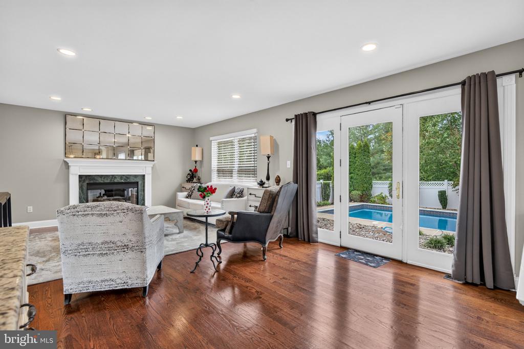 19 ANNAPOLIS DRIVE