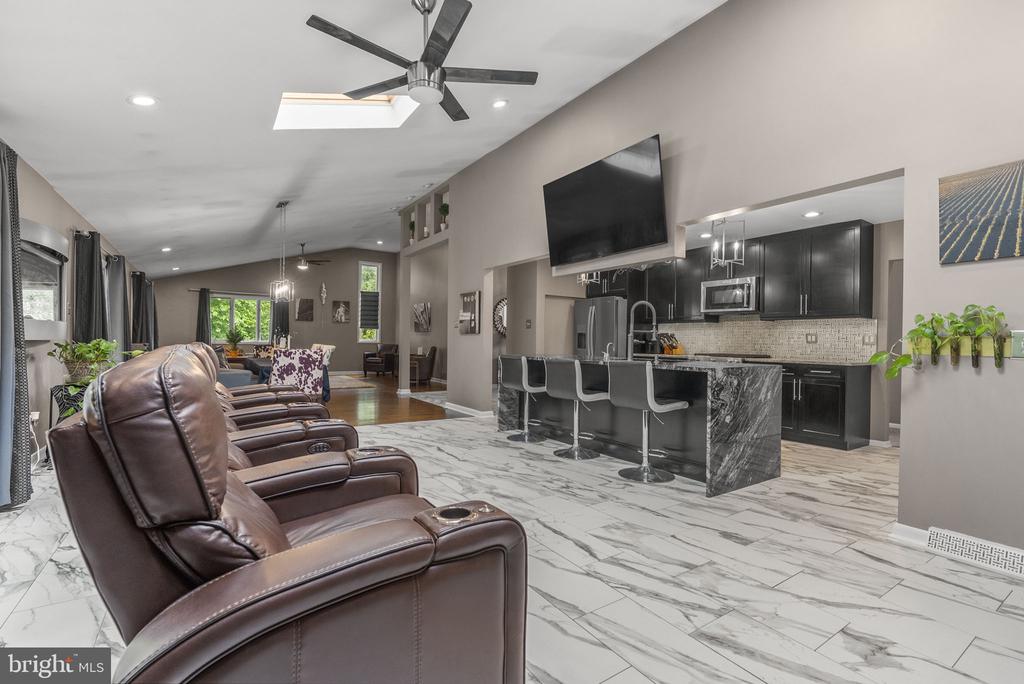2509 RIVERTON ROAD