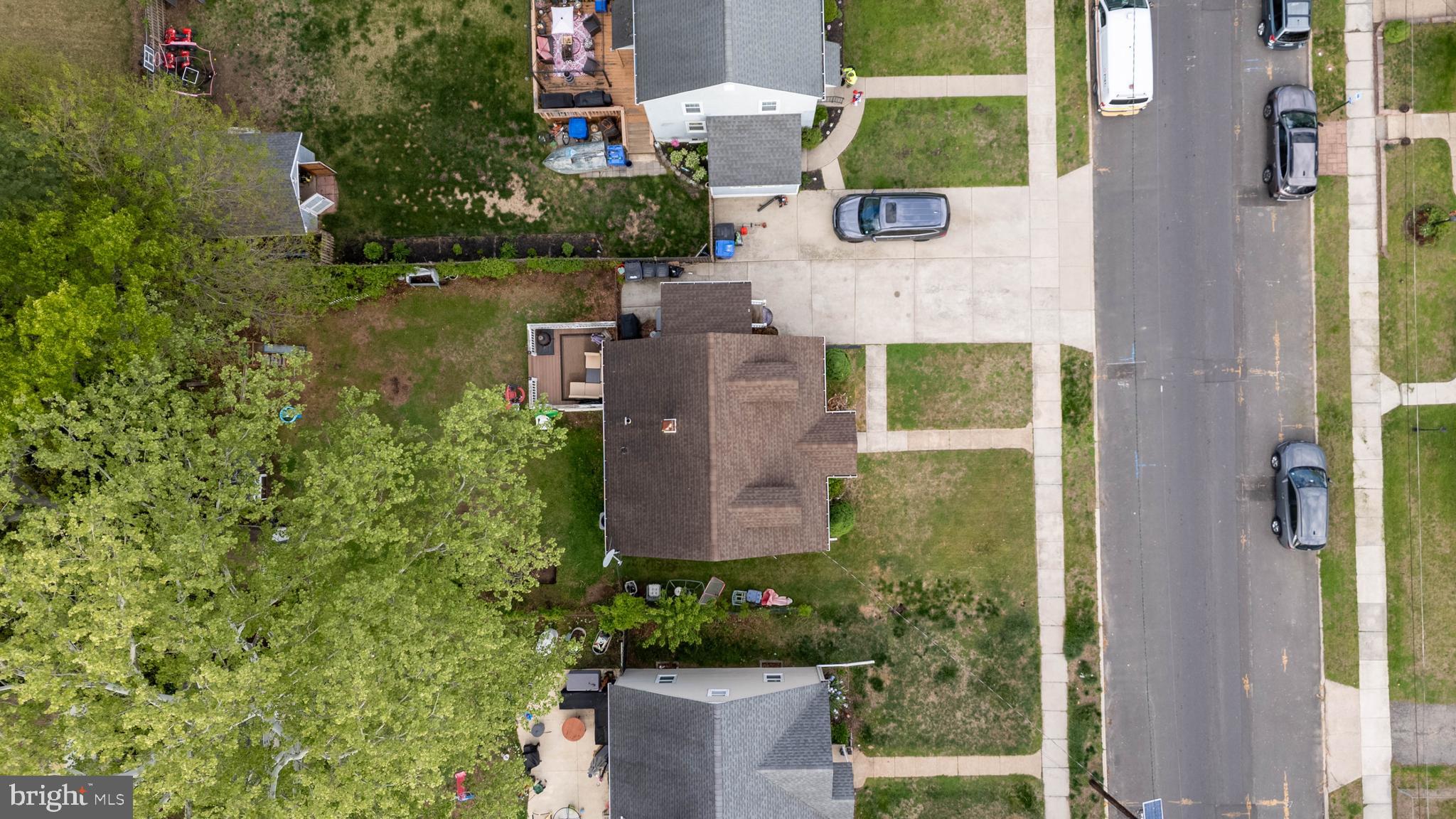 214 VINE STREET