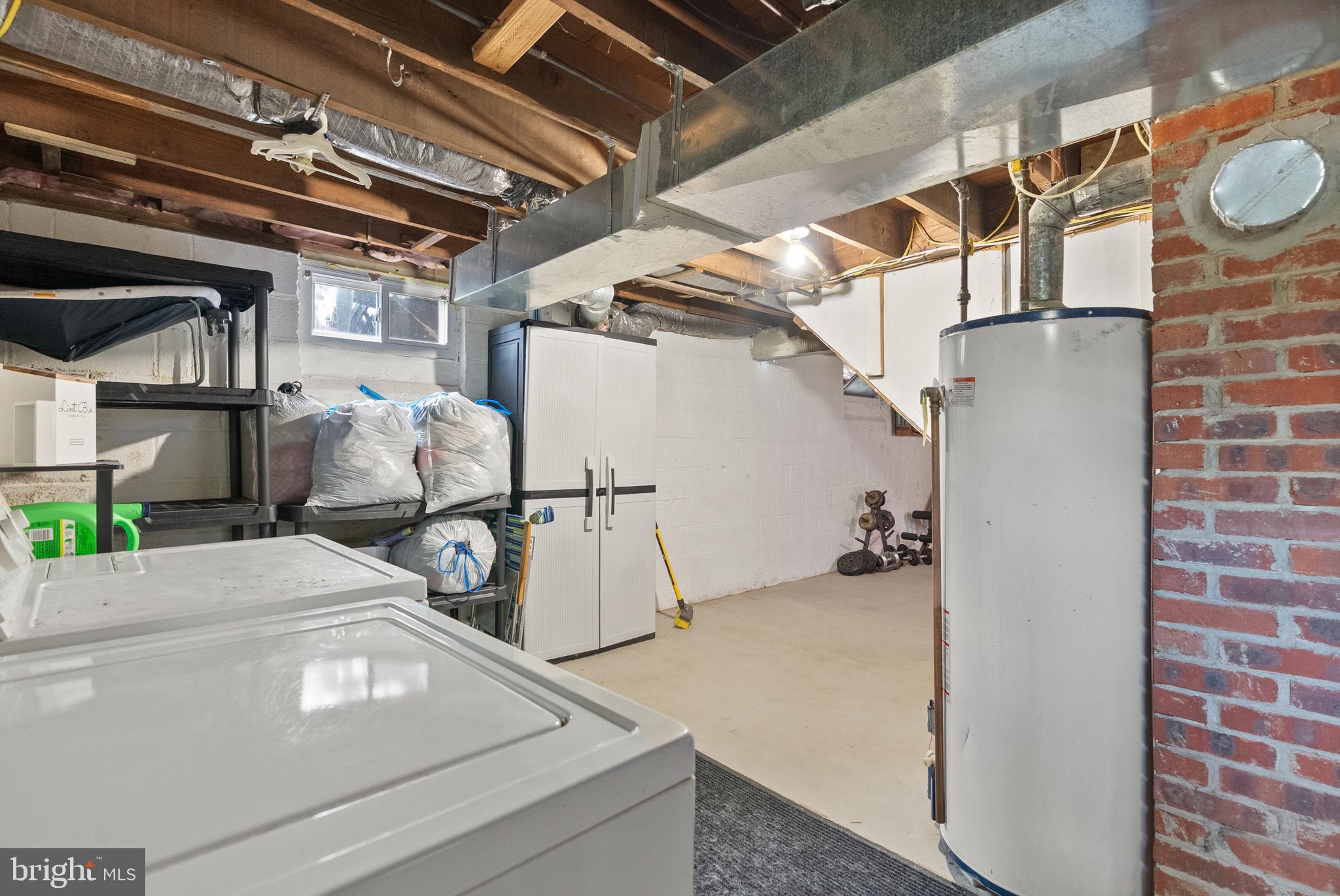 214 VINE STREET