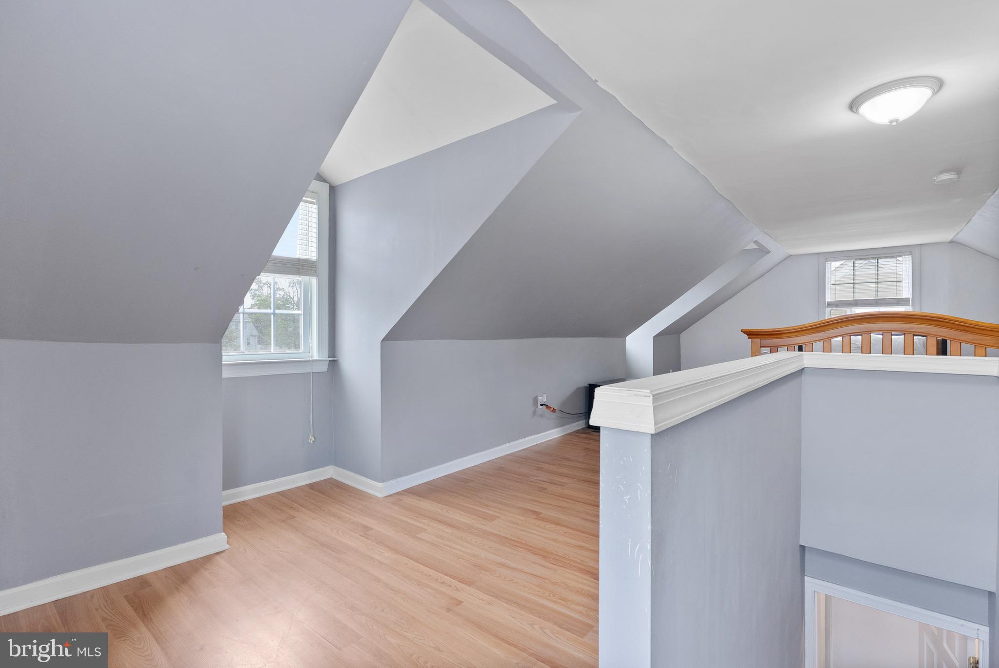 214 VINE STREET