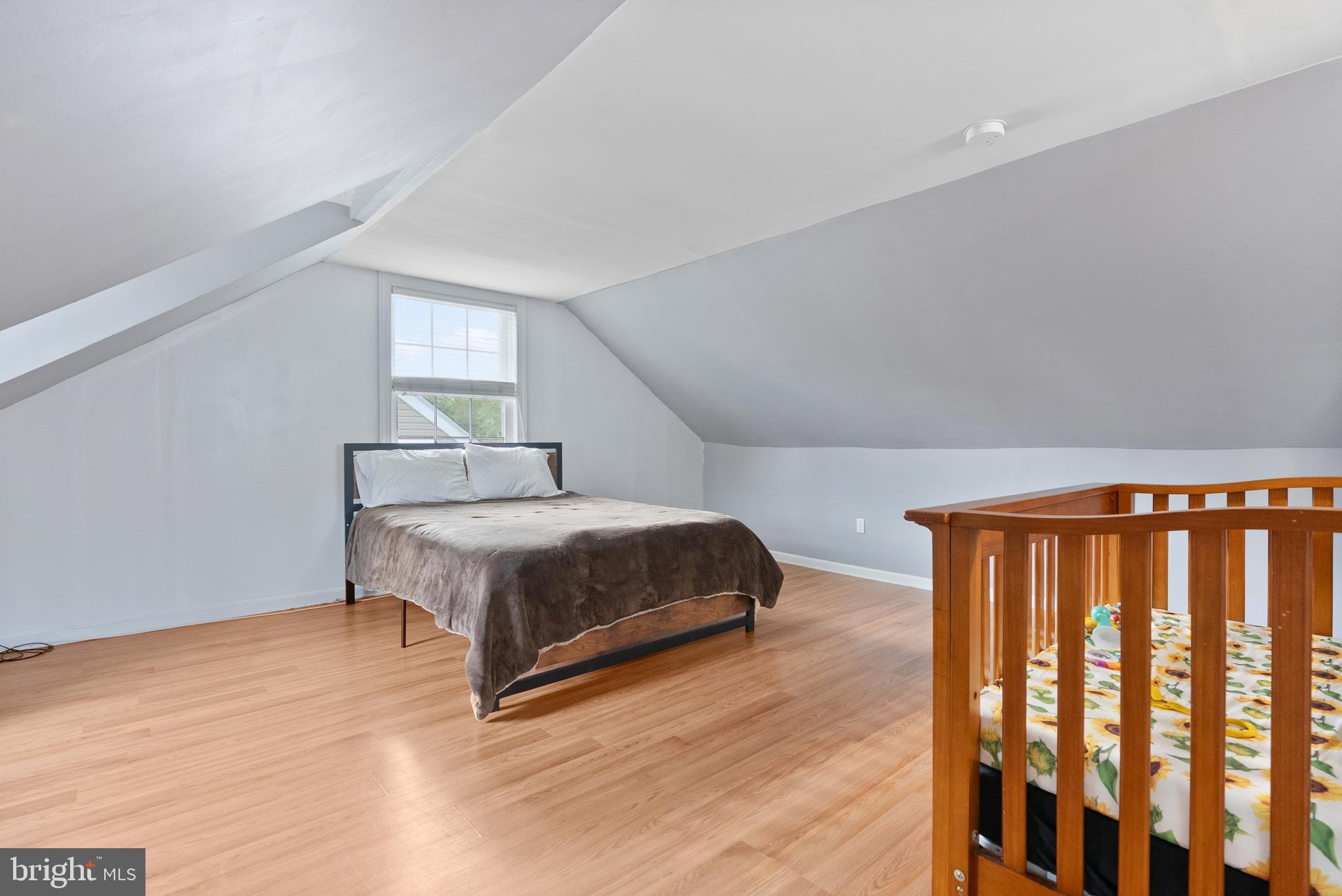 214 VINE STREET
