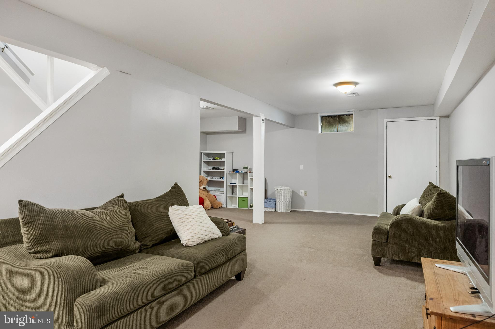 23 HILLTOP LANE