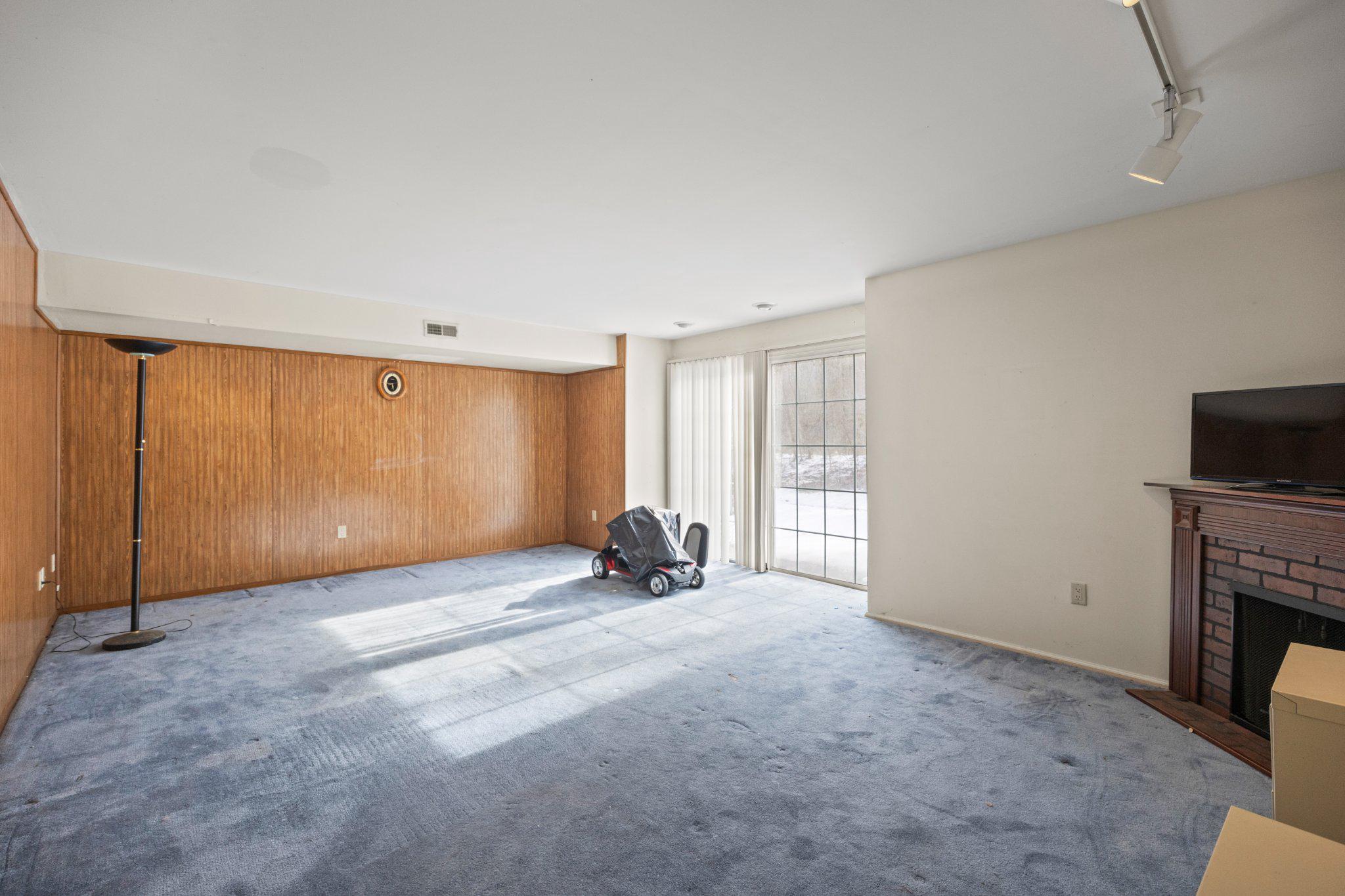104 CAMBER LANE