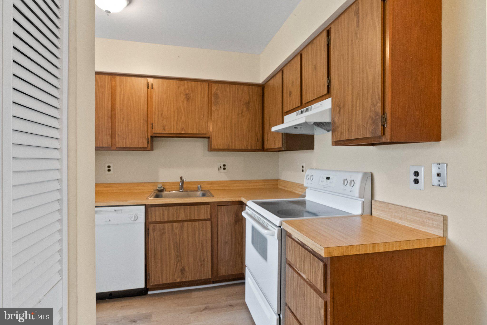 562 WILLOW TURN A 5621