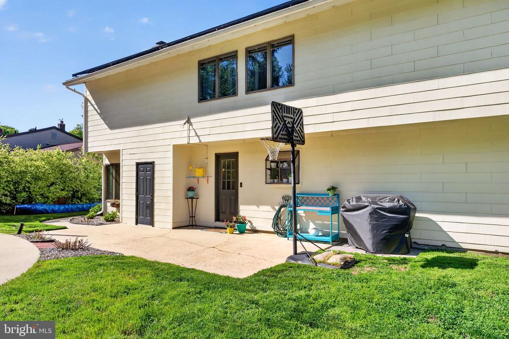 91 CARLTON AVENUE
