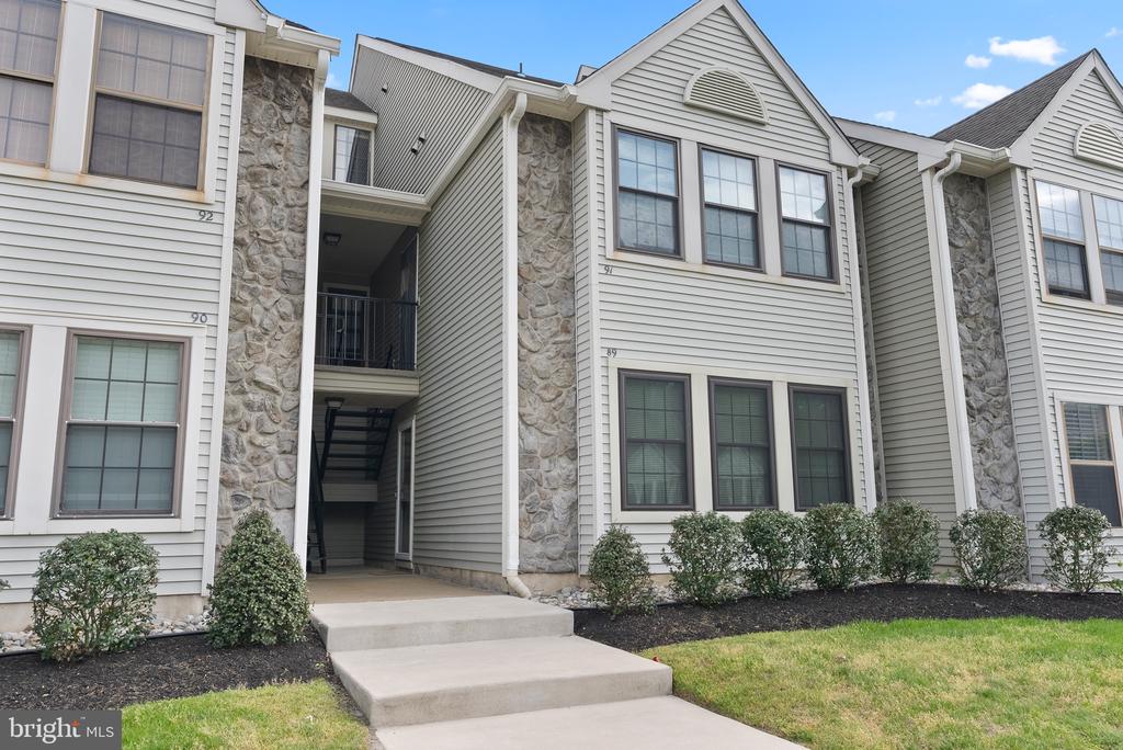 89 BRIDGEWATER DRIVE