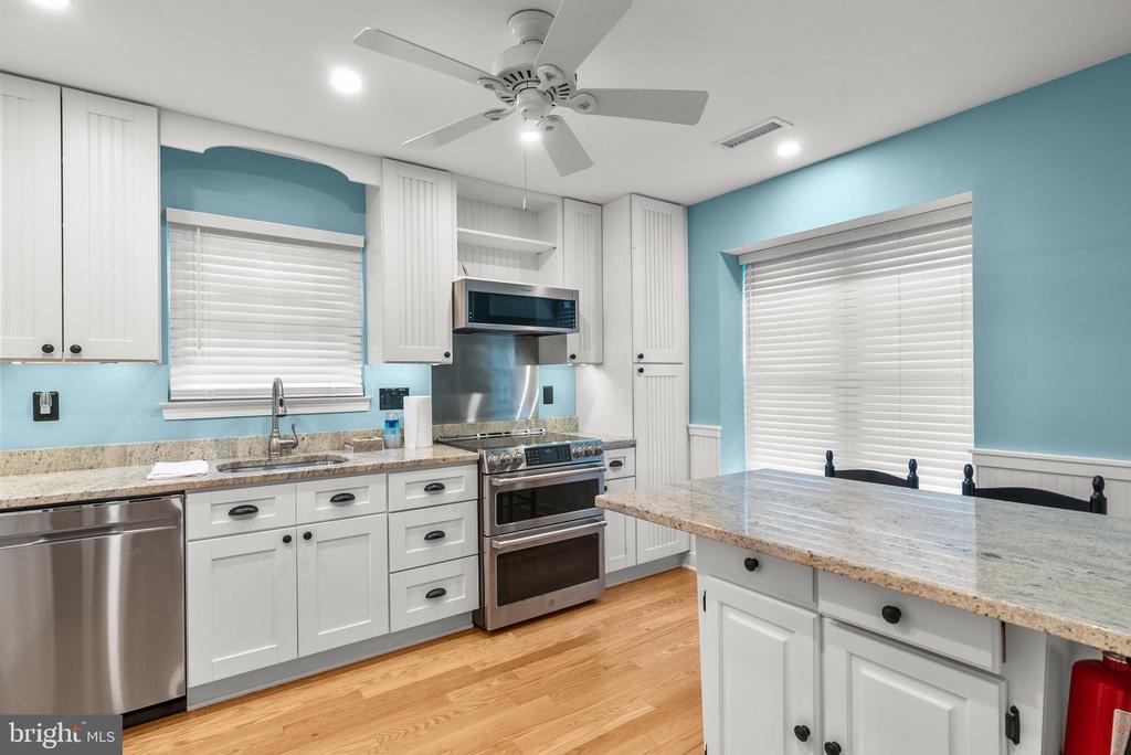 6 MONETA COURT