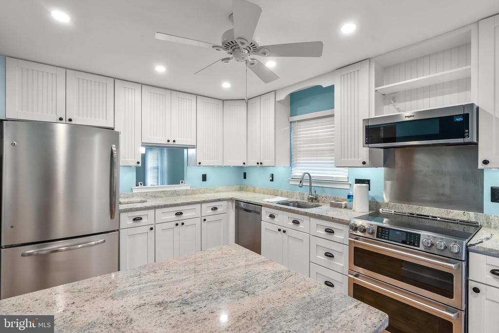6 MONETA COURT