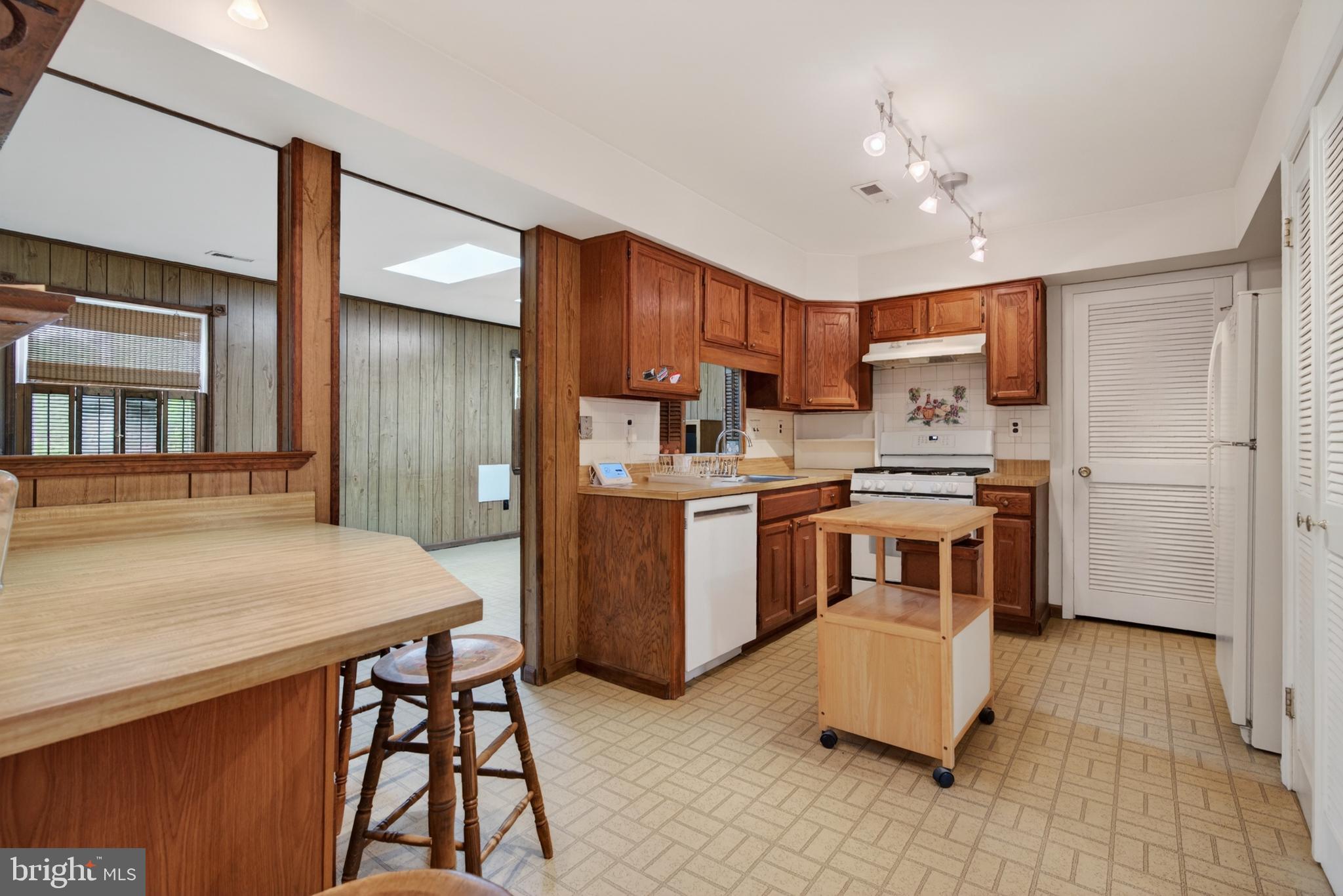 210 BURNAM WOOD DRIVE